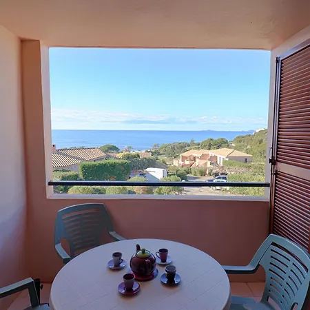 Les Couchants Apartment